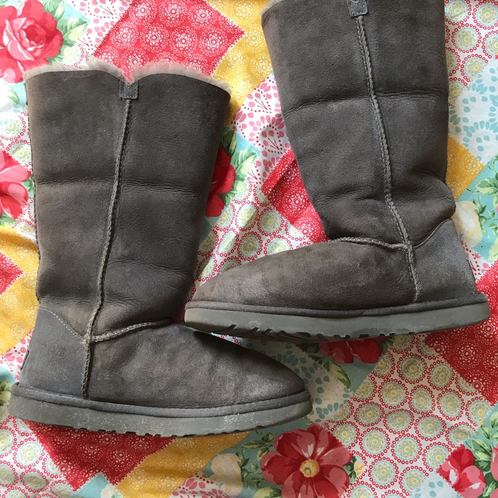 UGG Bailey Button Triplet II - Picture 2 of 8